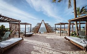 Namaste Beach Club & Hotel